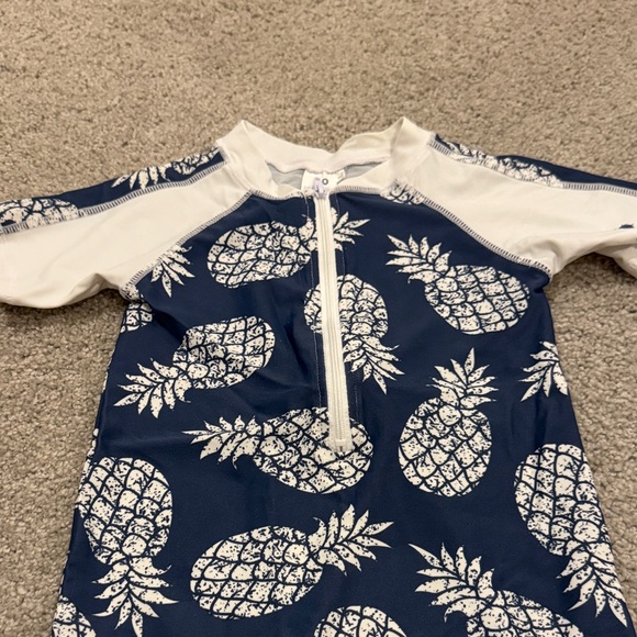 Snapper Rock Short-Sleeve Rash Guard Suit - Picture 6 of 6